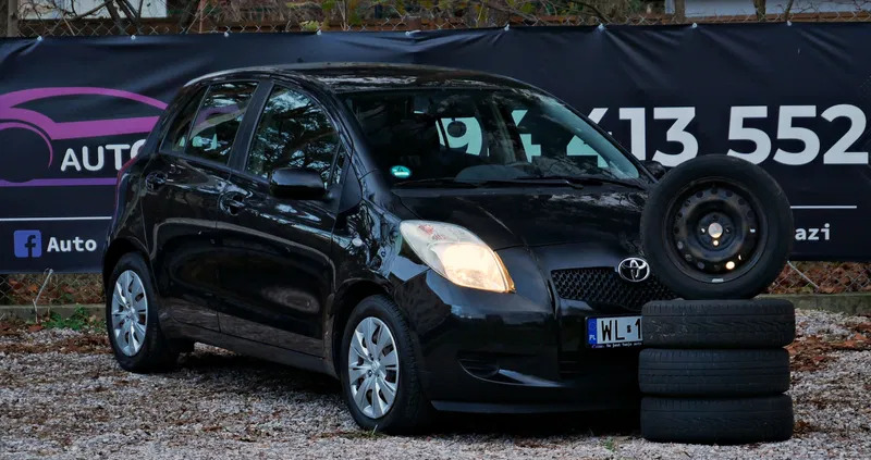 mazowieckie Toyota Yaris cena 15900 przebieg: 215335, rok produkcji 2007 z Legionowo